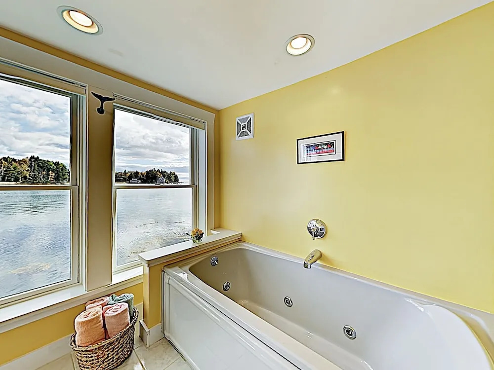 New Listing! Bayfront Getaway W/ Stunning Views 4 Bedroom Home