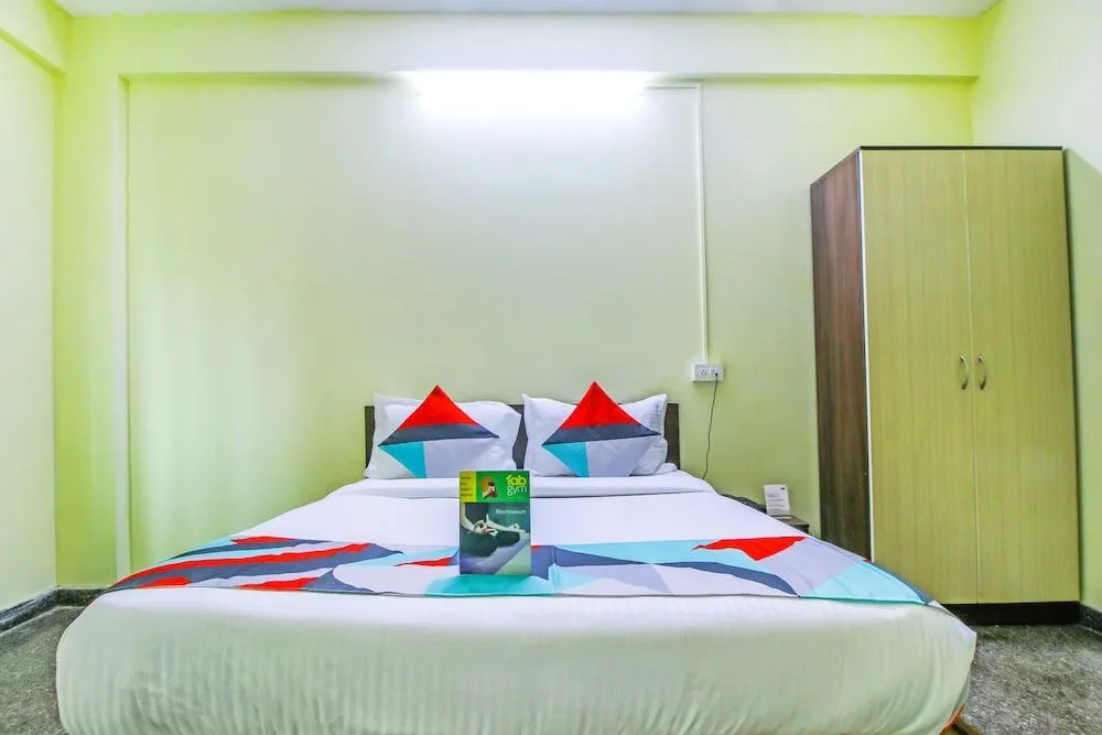 Sri Sai Suites By FabHotel