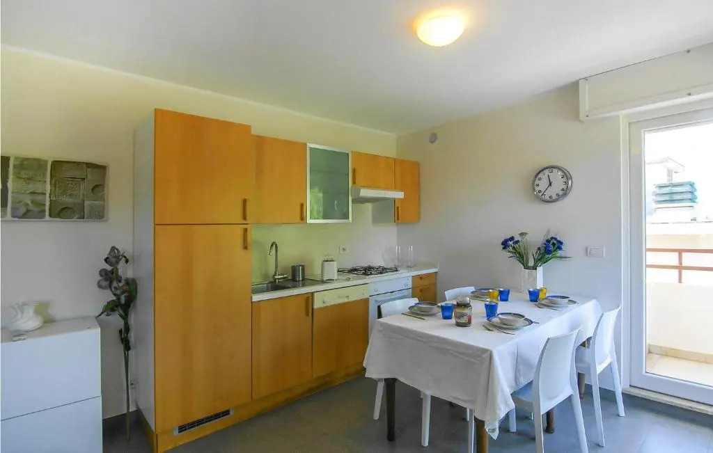 Nice apartment in Lavagna with 2 Bedrooms and WiFi
