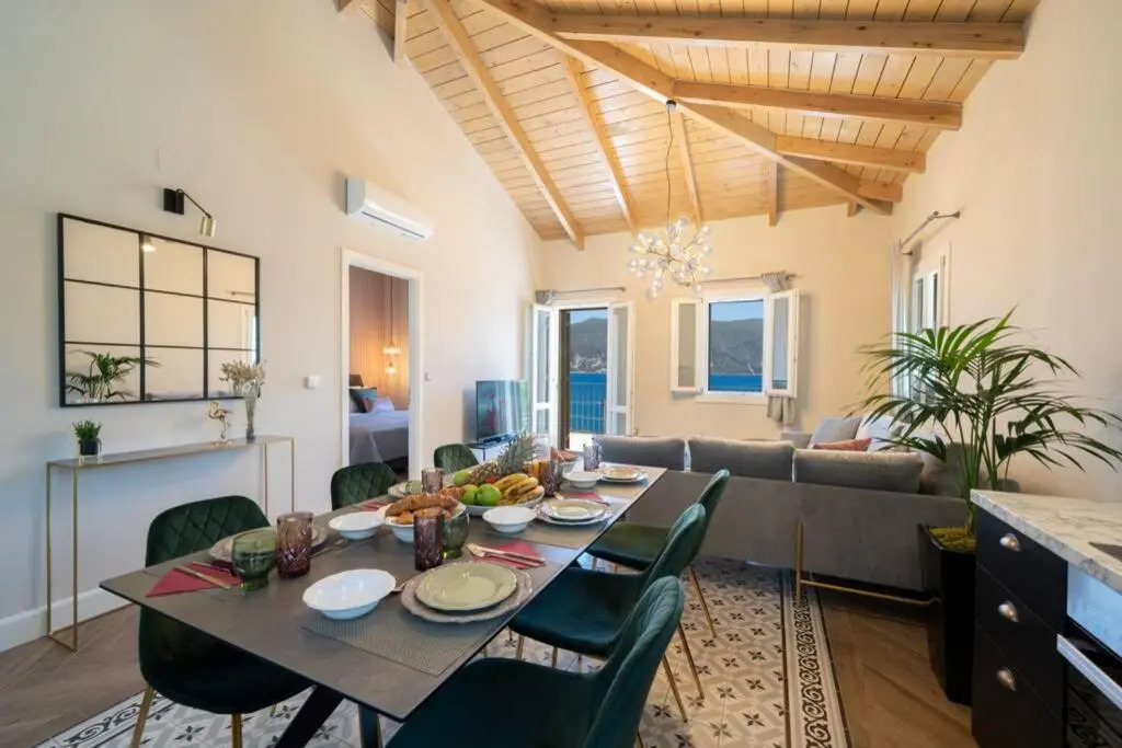 Luxury Seafront Villa Liberty with pool in Fiskardo