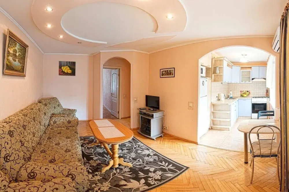 Апартаменты в Киеве, Кловский спуск, 12