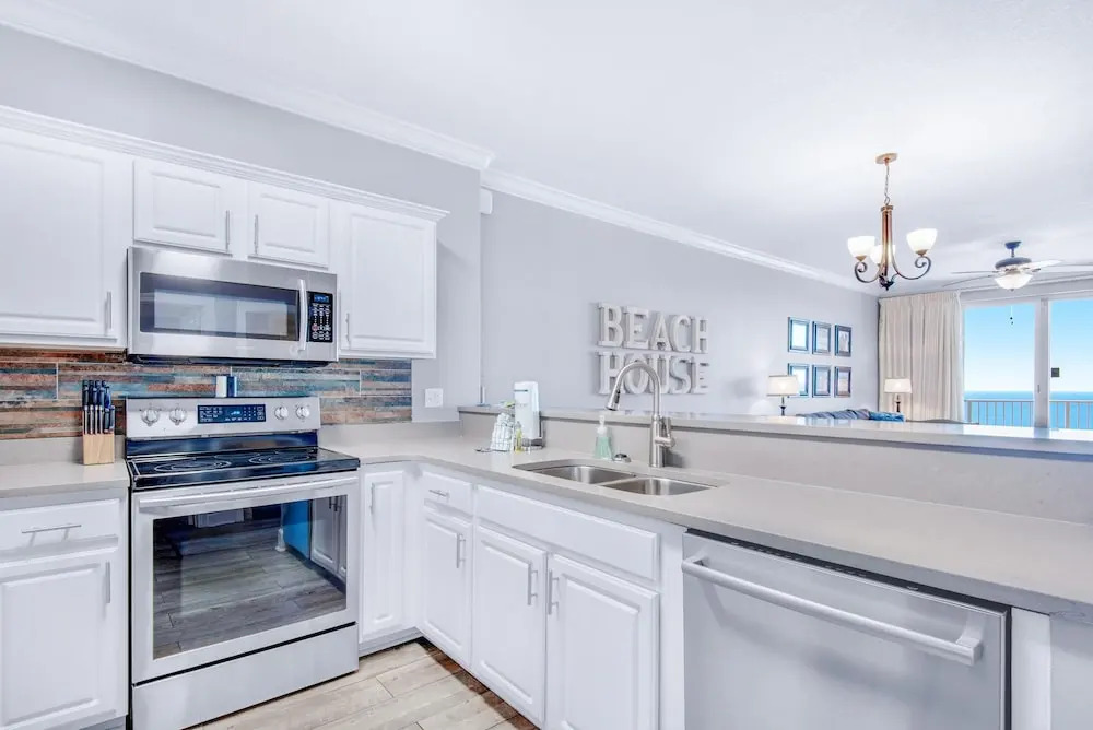 Twin Palms 1701