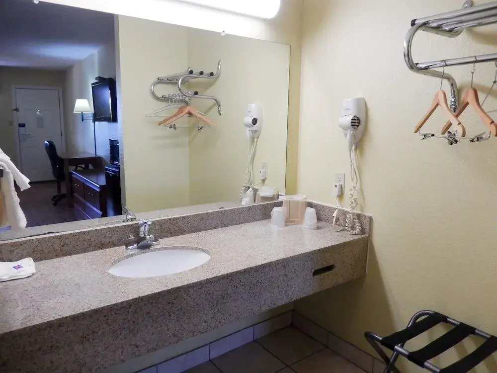 Motel 6 Wharton, TX