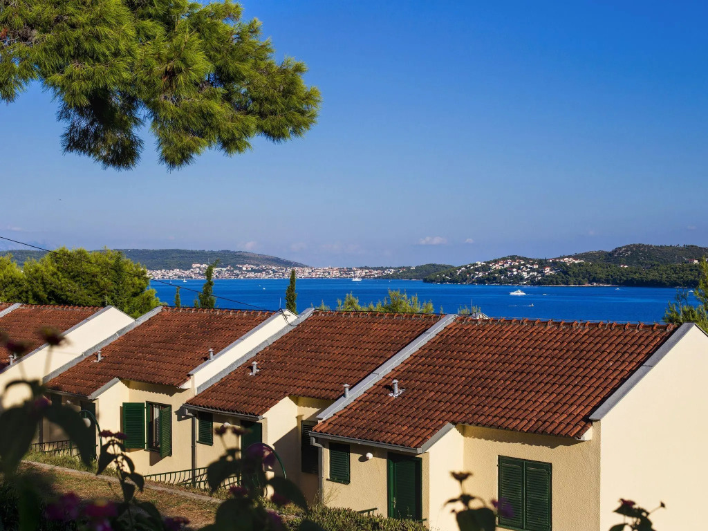 Tidy house with a microwave, 6 km. from the beautiful Trogir