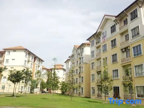 Shah Alam U8 Cozy 6 Plus 2 PAX Fully Air-CON