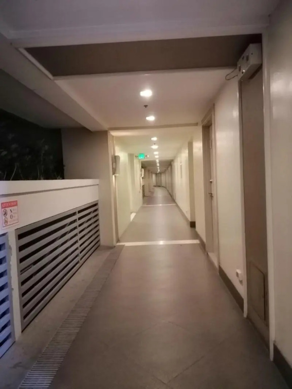 Henrys Newport Deluxe Condotel