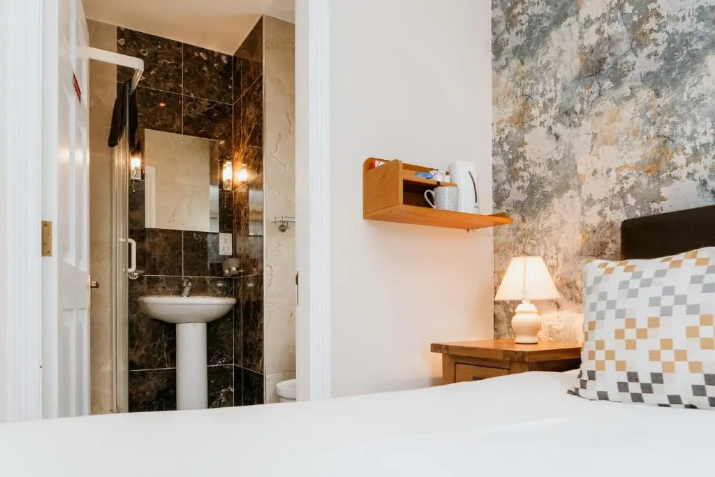 Plougastel House B&B