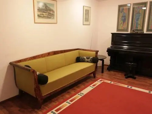 Hotel Urkin Piilopirtti