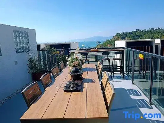 Sixth Courtyard  Scenic Vacation Homestay