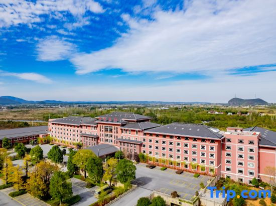 Aiwan Hotel