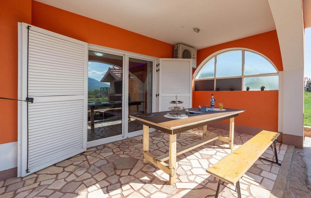 Stunning Home in Dugopolje With Outdoor Swimming Pool, Wifi and 2 Bedrooms