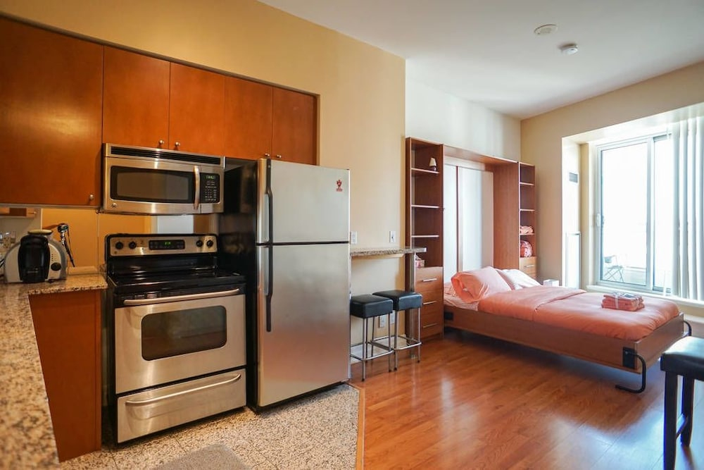 Yorkville Penthouse Studio Yonge & Bloor