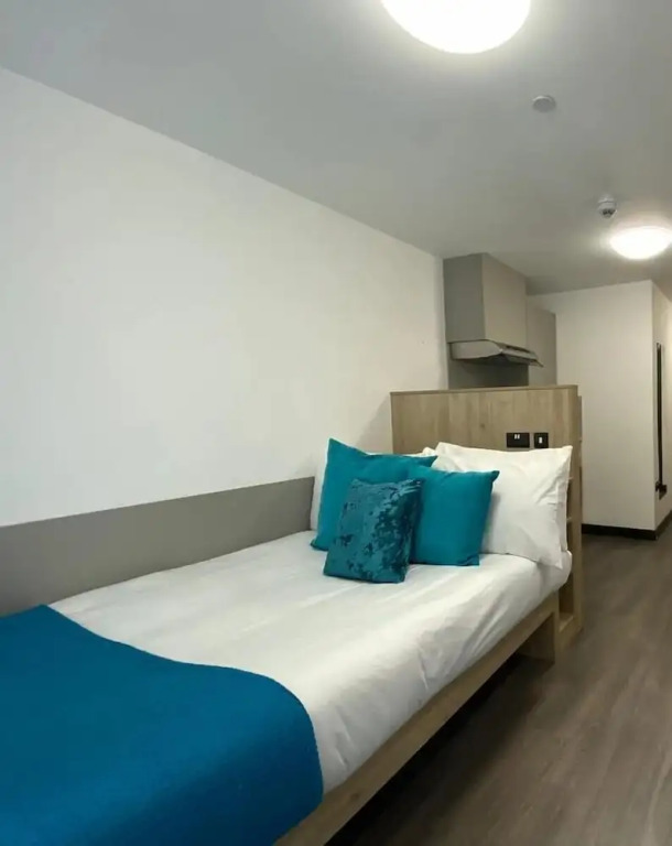 Student Only Swanston House