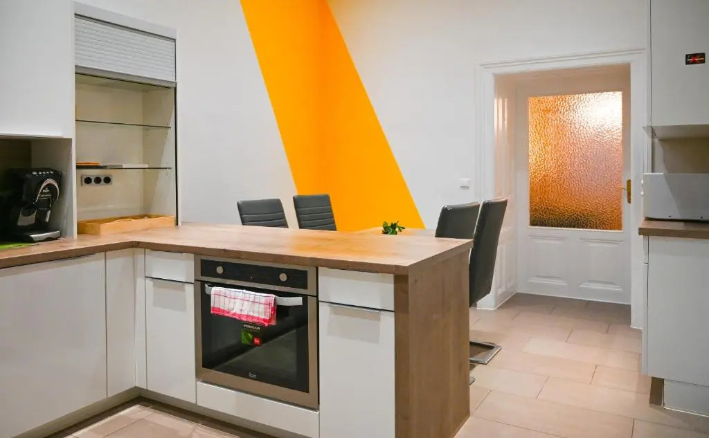 Modern Apartment Wiener Stadthalle