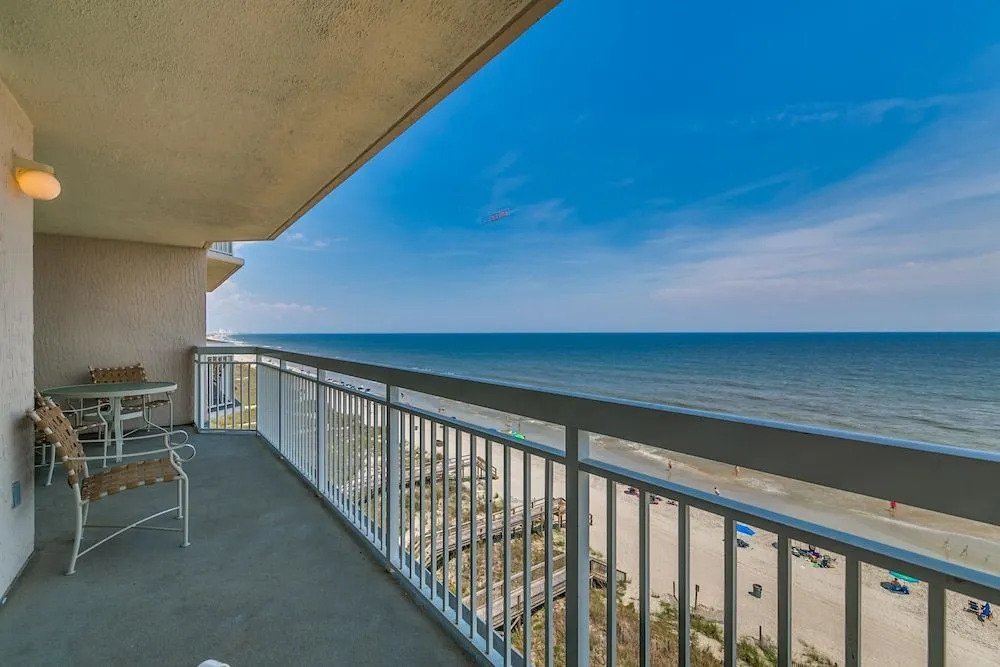 Crescent Shores N - 702 Apartment 3
