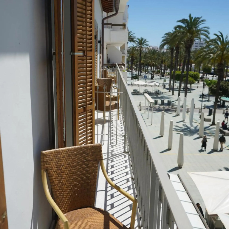 Hotel Portmany