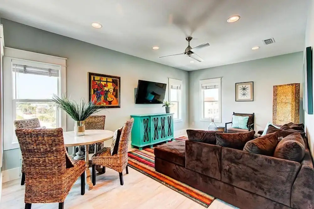 5 O'Clock Somewhere 8 Bedroom Holiday Home by Five Star Properties