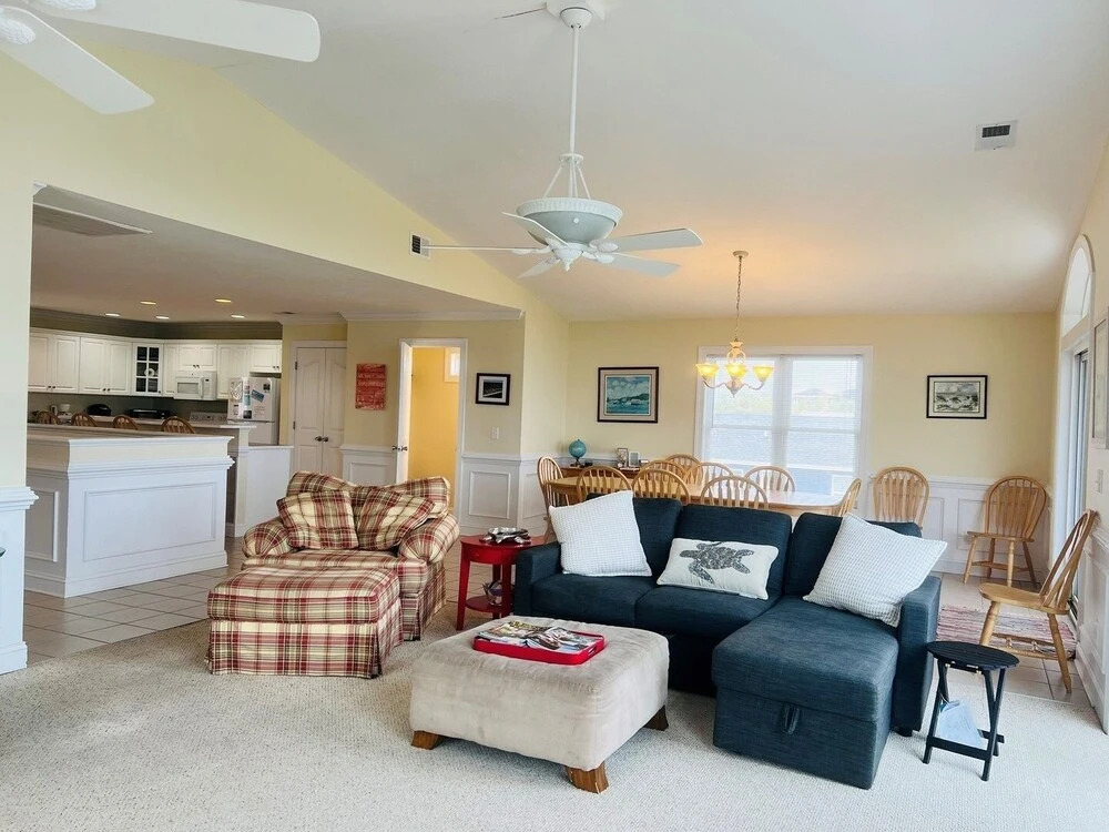 Salt, Sand And Sudds 5 Bedroom Home by RedAwning