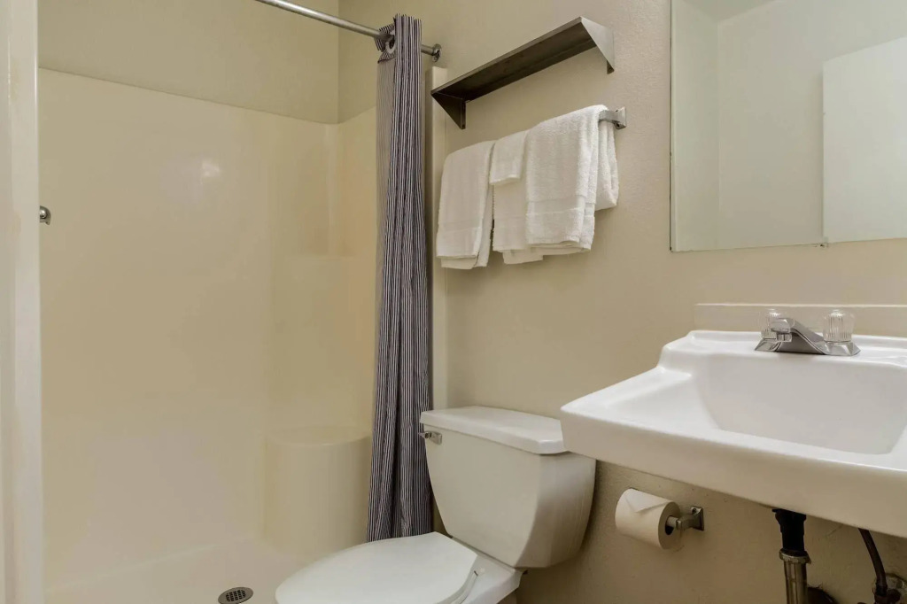 Crossland Economy Studios - Colorado Springs - Airport