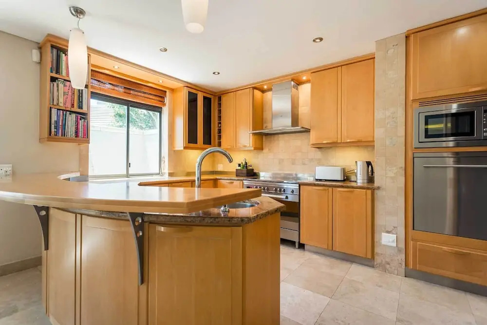 Home Away From Home on a Secure Golf Estate, Situated Next to the Ocean and Golf
