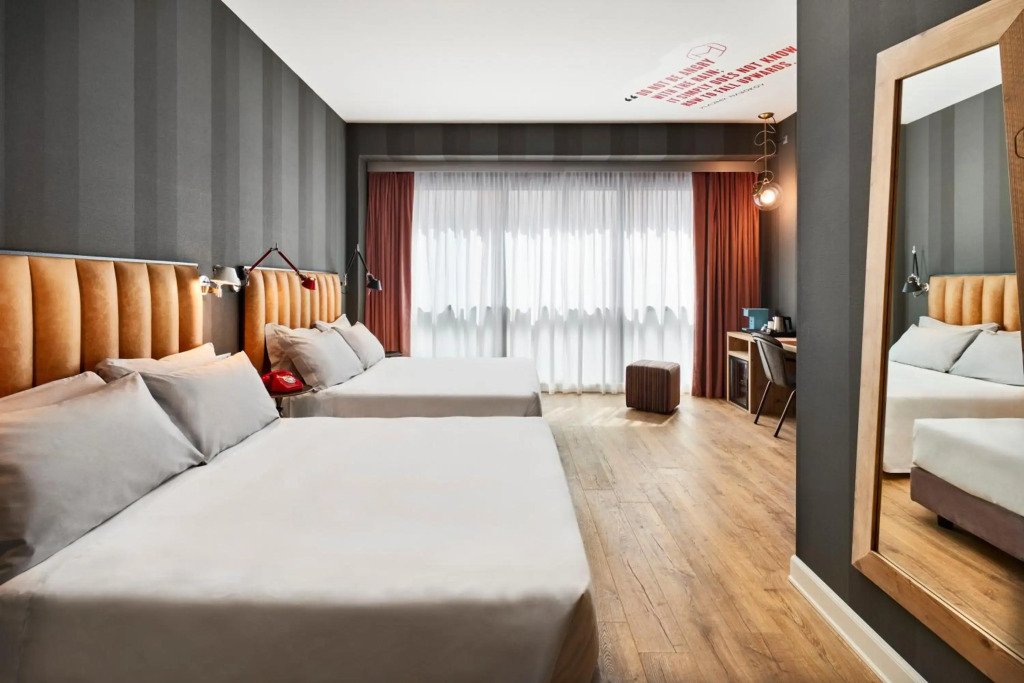 The Modernist Hotel