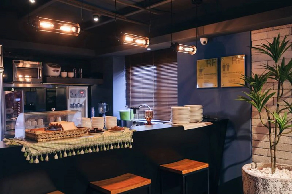 Kiwi Express Hotel-Taichung Station II