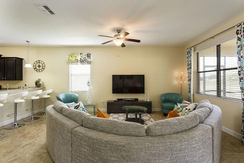Starmark Luxury Collection - Mansions at ChampionsGate