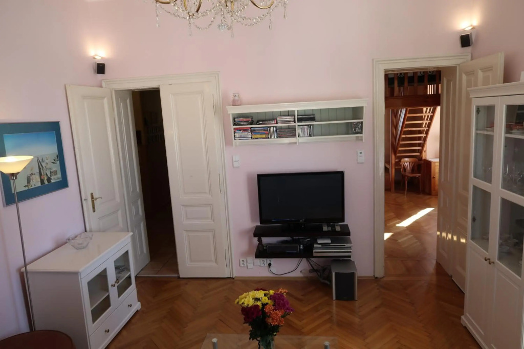 Apartment Themis