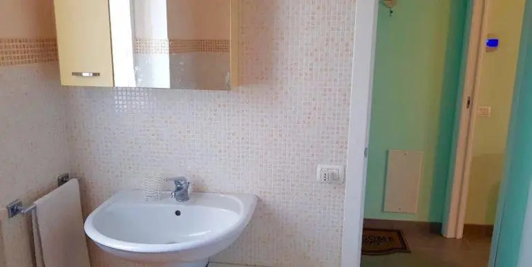 M216 - Marcelli, bilocale con giardino a 200mt dal mare