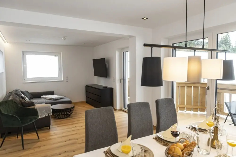 Alpine Apartment With View & Garden