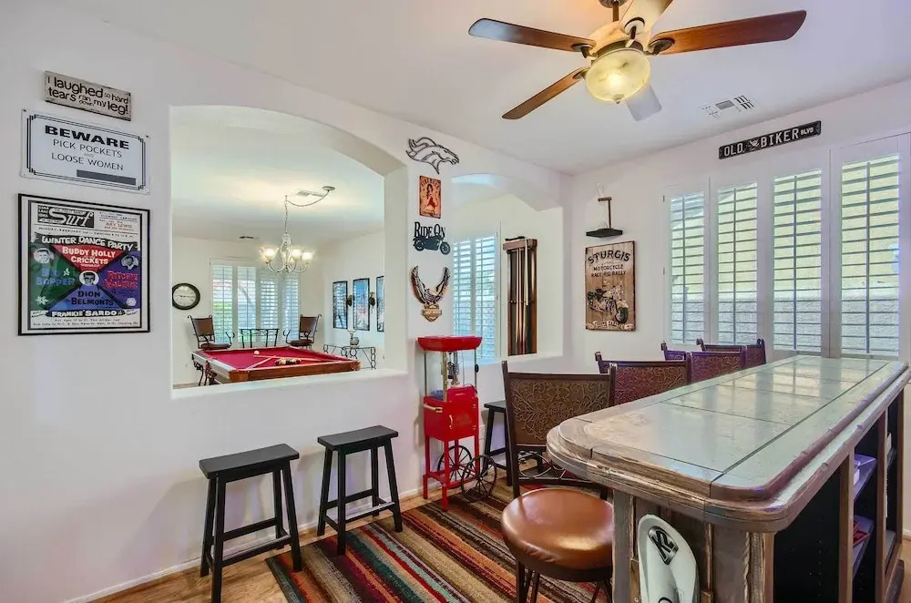 Pool Table + Bar! Family-Friendly Phoenix Retreat
