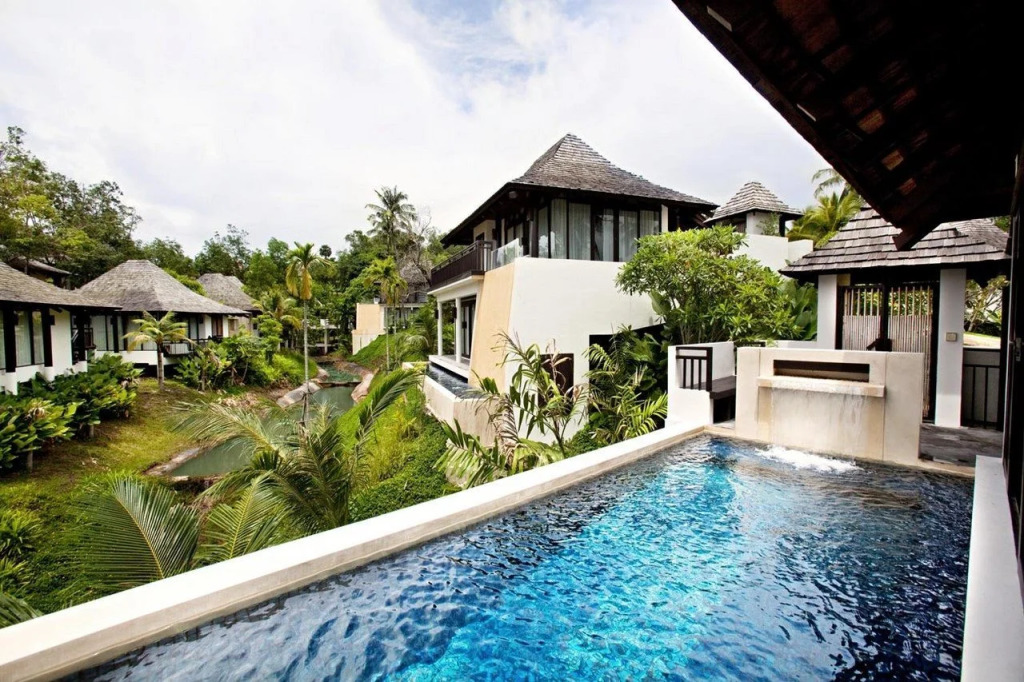 Курортный отель The Vijitt Resort Phuket