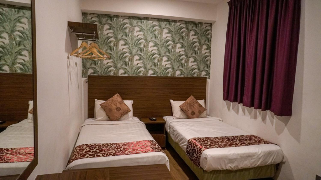 Highlanders Hotel