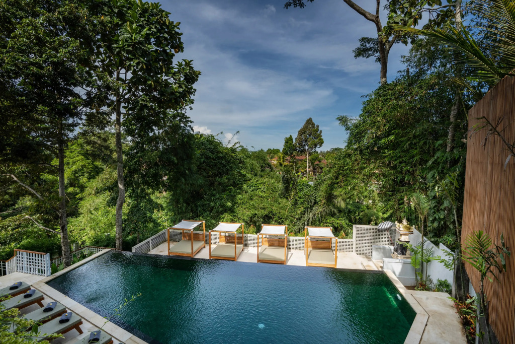 Dinara Ubud