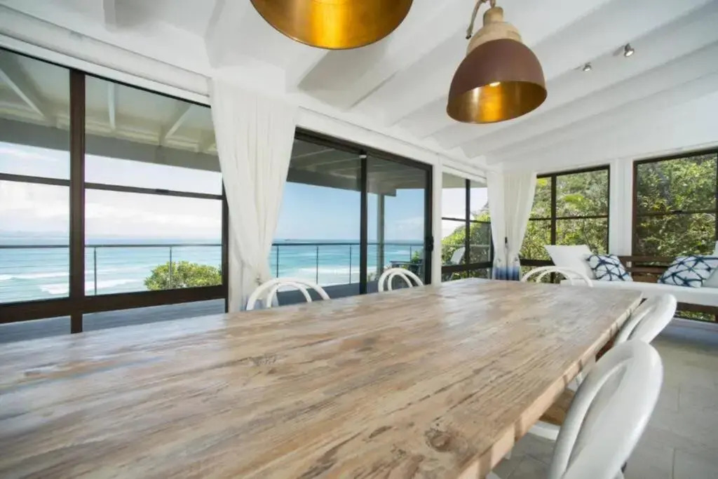 Fuller Holidays - Jane's on Wategos Unit 2, 37 Marine Pde-2 Bed Villa
