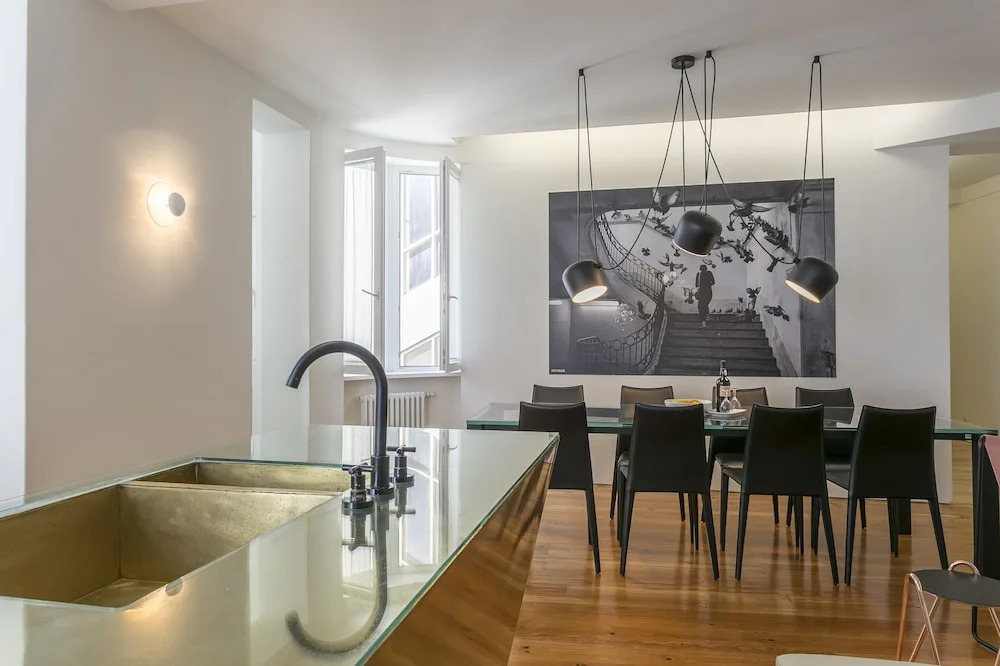 Koru Central Downtown Design Apartment