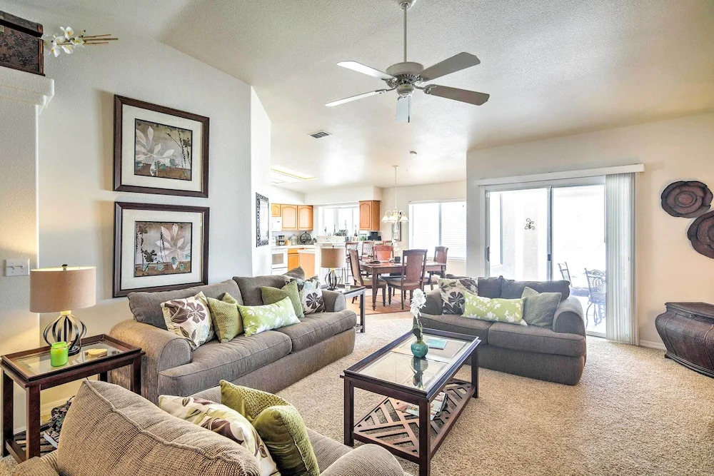 Cozy Lake Havasu City Retreat w/ Deck & Pool Table