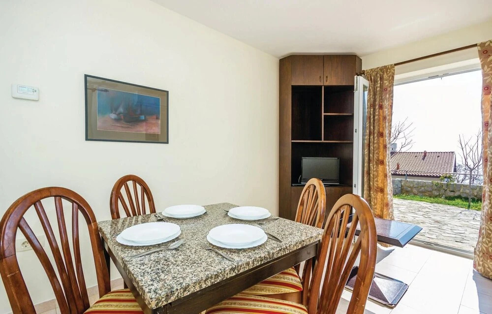 Nice Home in Icici With Wifi and 1 Bedrooms
