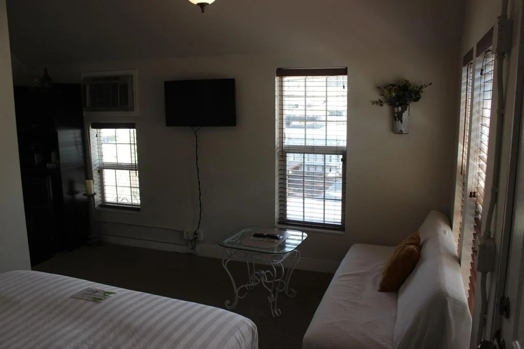 Deep Water Inn