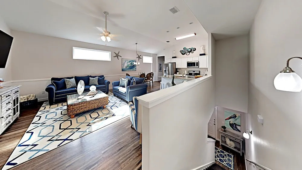 The Savvy Pelican 4 Bedrooms 3 Bathrooms Condo