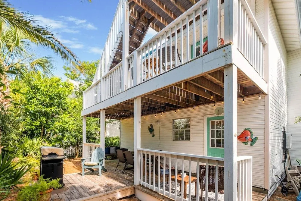 Cottages of Crystal Beach Sea La Vie