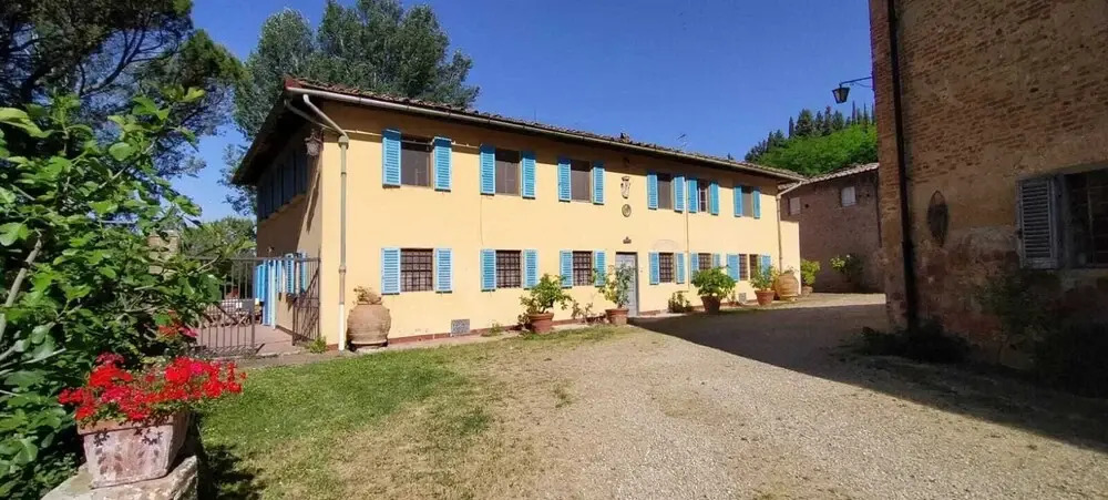 Newly Refurbished 2-bed Apartment in Certaldo