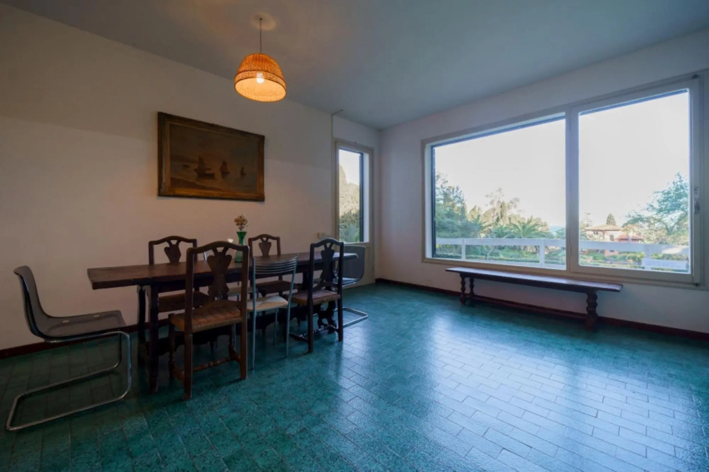 Rustic Villetta Le Grotte sleeps 8 comfortably with a view of the bay of Portoferraio-VILLETTA LE GROTTE