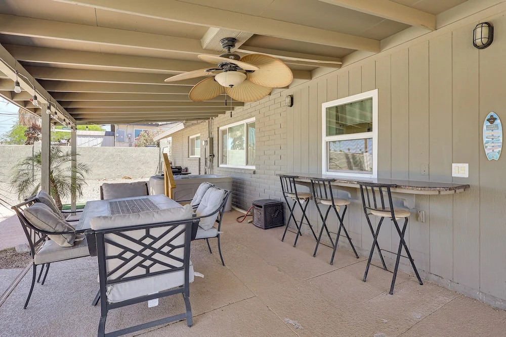 Desert Retreat Near Lake Havasu w/ Backyard Oasis