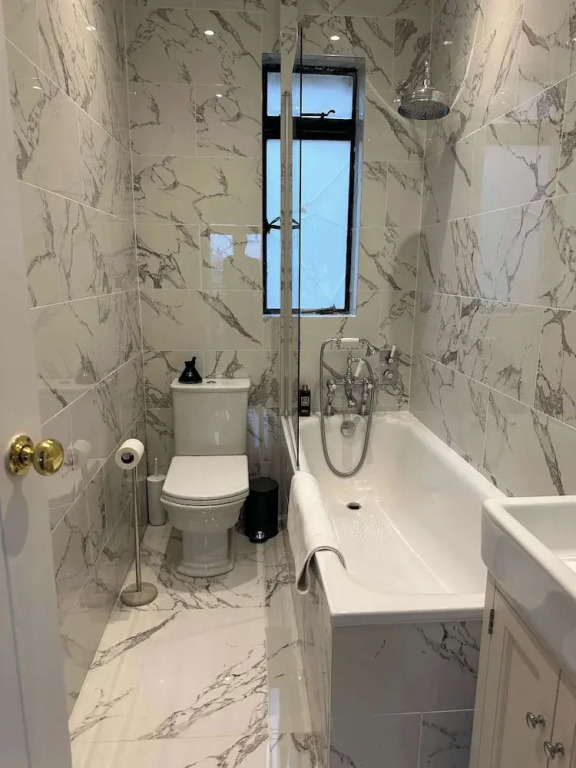 Large 1 Bedroom Apartment - Chelsea