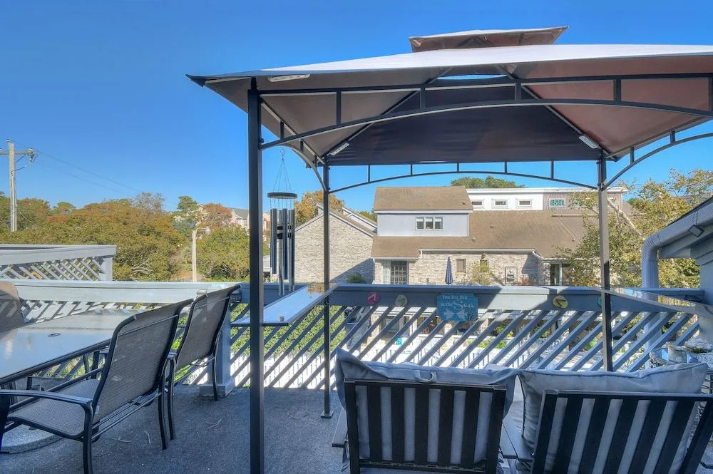 The Arbor by Elliott Beach Rentals