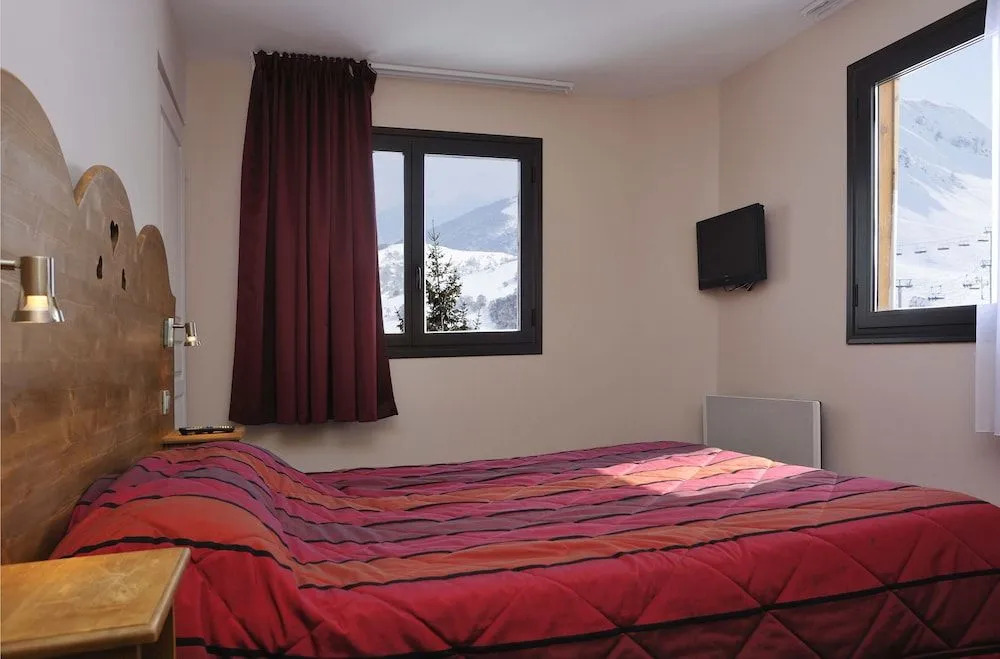 Agudes Hotel