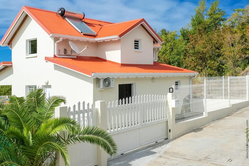 House With 3 Bedrooms in La Trinité, With Wonderful sea View, Private Pool, Enclosed Garden - 2 km From the Beach