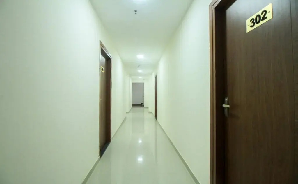 Varcity Bay By OYO Rooms