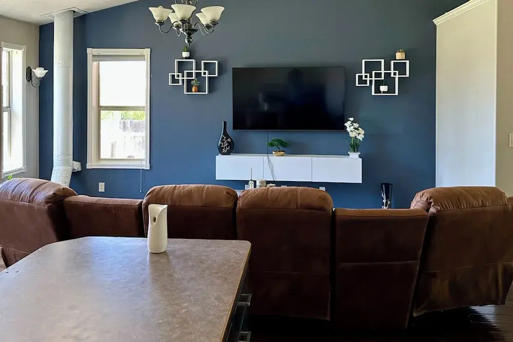 4BR Mtn View Home w/ Grill, Patio, Wood Stove